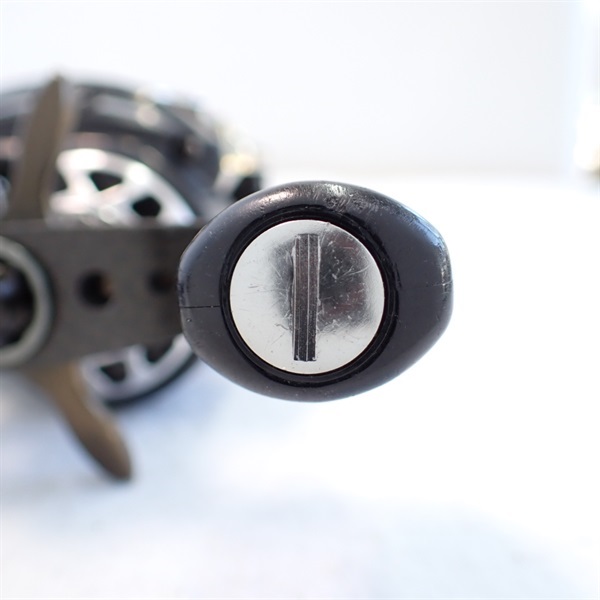 レボＬＴＺ ＡＥレーシング右